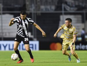 Deportivo Táchira enfrenta a Libertad en la Libertadores